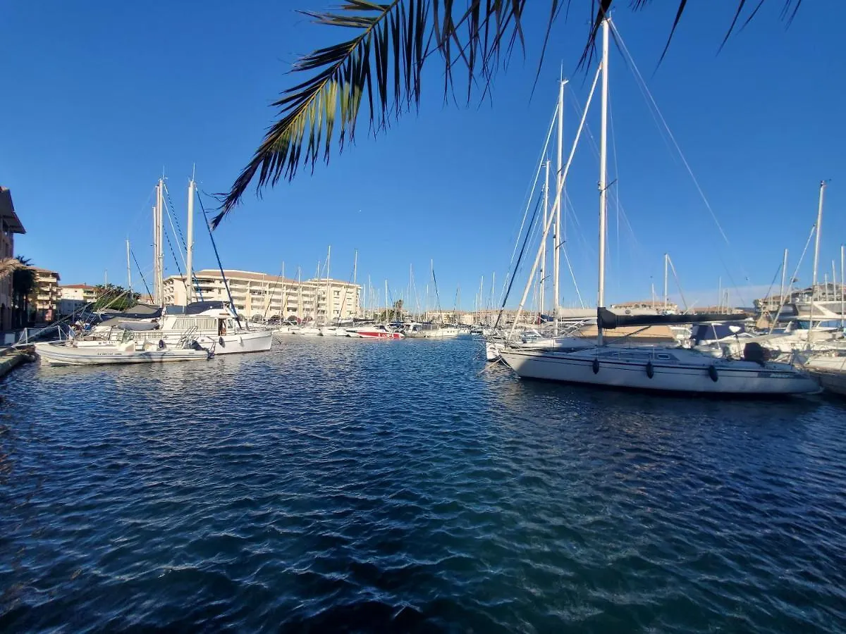 Port Frejus 1Er Etage De Villa Vue Sur Mer, 8-9 Pe France