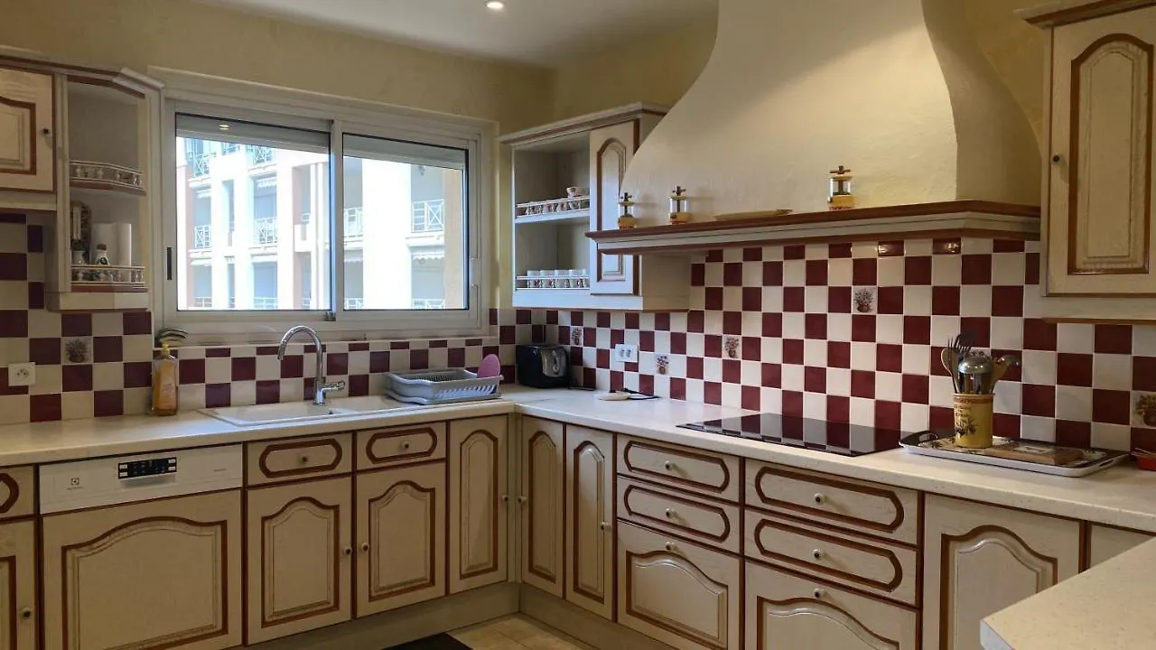 Port Frejus 1Er Etage De Villa Vue Sur Mer, 8-9 Pe France
