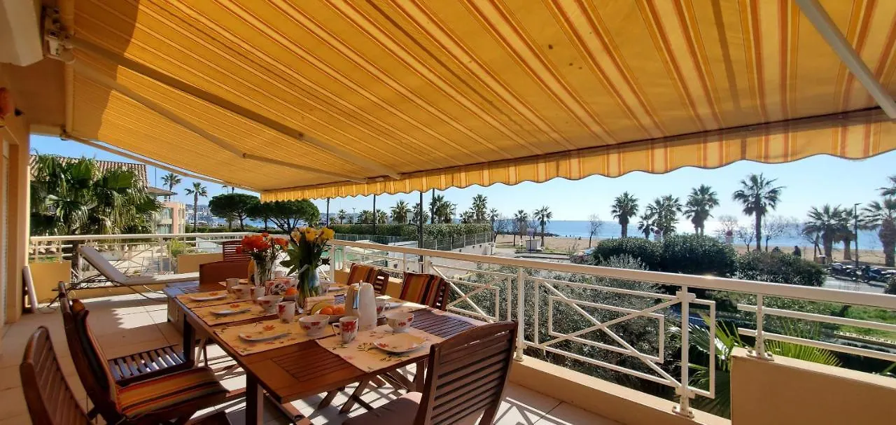 Port Frejus 1Er Etage De Villa Vue Sur Mer, 8-9 Pe 0*,